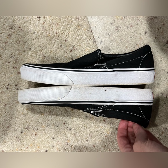 Black Vans men’s 7.5 women’s 9 - Picture 5 of 7